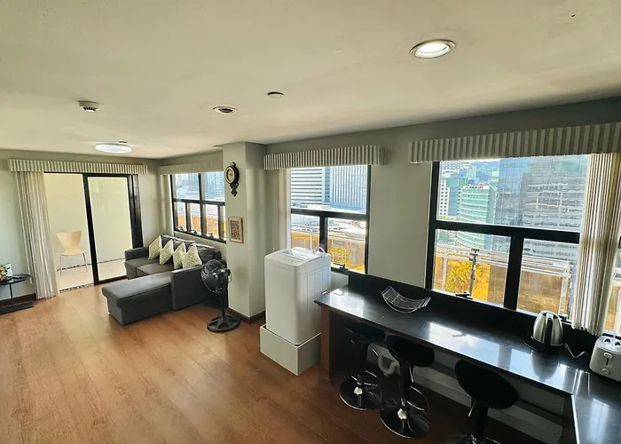 Spacious 1-bedroom Appleone Equicom Ayala * Cebu